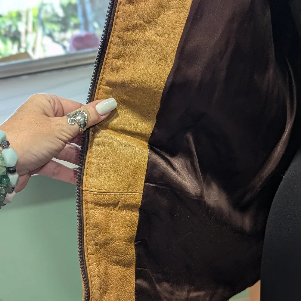 Vintage Tan Leather Zip Front Jacket - Picture 8 of 15